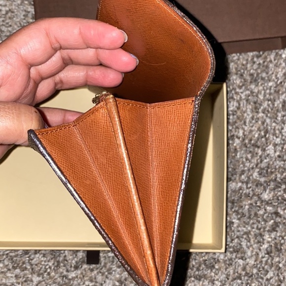 LV wallet Authentic - Picture 5 of 10